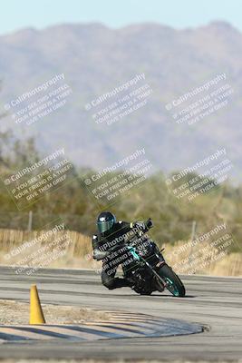 media/Dec-01-2025-Moto Forza (Mon) [[2daa91e15f]]/2-Intermediate Group/Session 3 (Turn 3)/